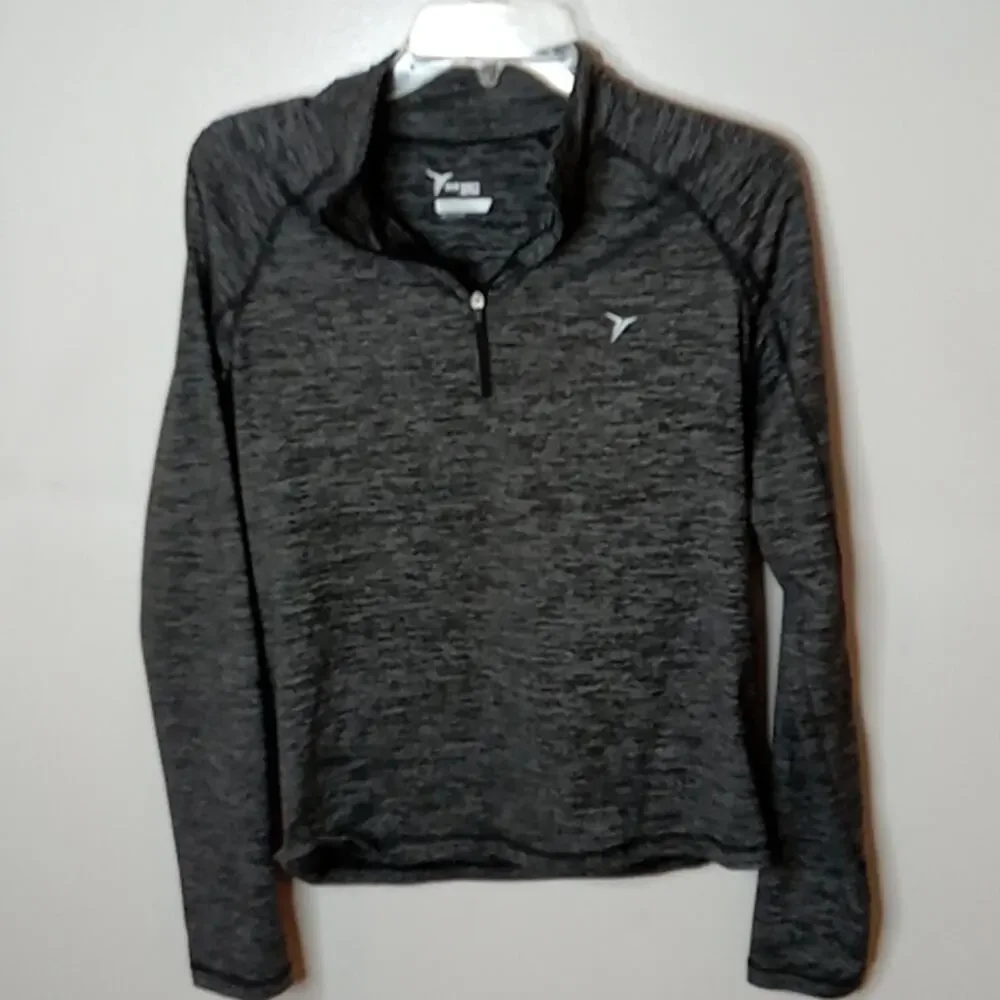 Old Navy Active Girls XL Long sleeve three quarter Zip Activewear top. Comfy.